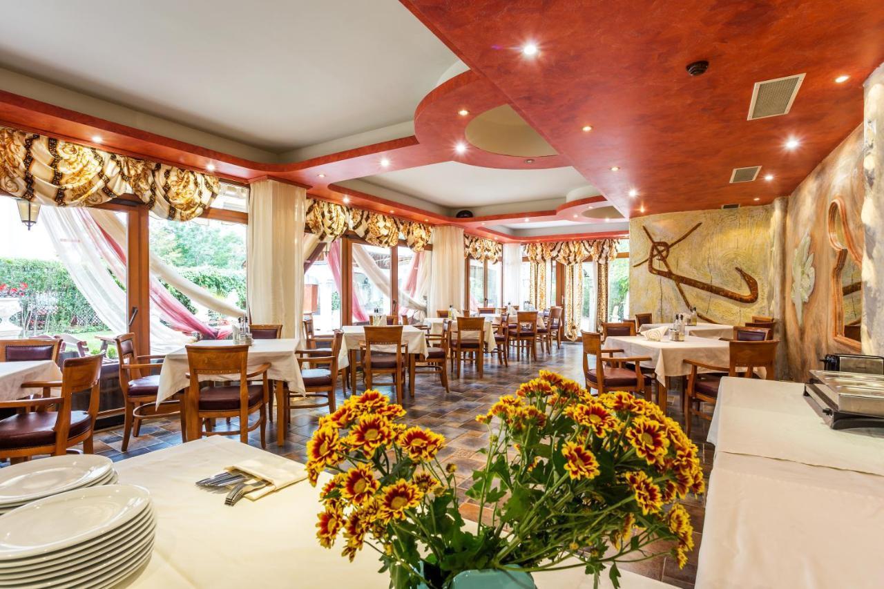 Family Hotel Gold Pearl (Adults Only) Sluneční pobřeží Exteriér fotografie